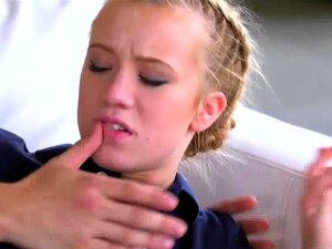 Geile heiße Braut Cory Chase liebt großen, riesigen Schwanz