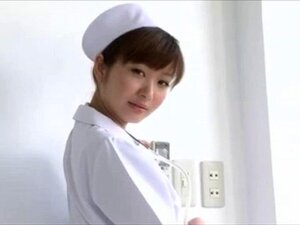 Softcore asiatische Krankenschwester-Tease