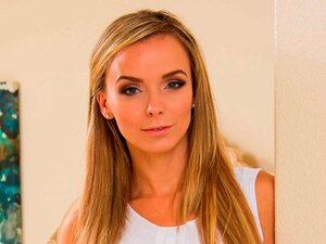 Jane Doux knullar i sovrummet med sin fitta
