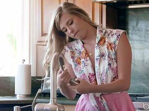 Carolina wurde dumm von einem Klempner mit BBC gefickt