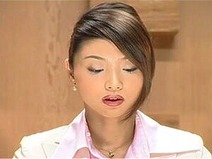 Vollständige Episode eines typischen japanischen Newsreaders,