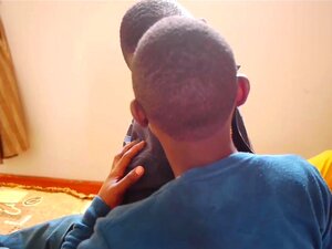 Twink africani neri scopano senza preservativo all'aperto