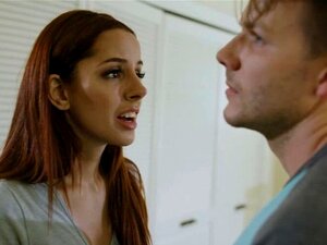 Unheilbar kranker Mann fickt mit sexy Nachbarin. Codey Steele hat eine