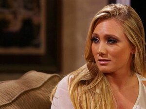 AJ ist immer noch verwirrt, warum Karla und Cassidy Sex haben