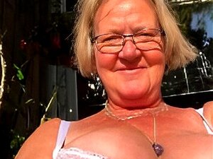 ich stelle meine hawt aufgeregte, schlampige Oma vor