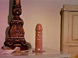 Dildo Aanbidding vs Schoen Wrijven
