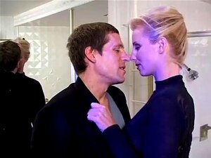 MILF mit behaarten Haaren wird ordentlich durchgefickt