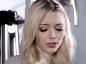 Die unschuldige Lily Larimar hat gerade mit Alex, ihrem Ex-Freund und