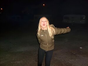 Super süßes deutsches Mädchen gibt einen verdammten Blowjob. Super