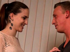 Porn UK - Groß und schön Lyen Parker