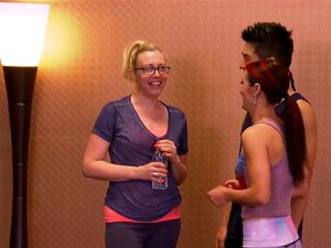 Näiden hemmoteltujen mimmejen kanssa alkaa olla todella kuuma.