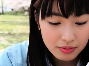 Tauche ein in die Sinnlichkeit einer japanischen Schönheit, welche in