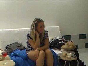 Tussi macht Striptease-Show beim ersten Casting, Sie war noch nie beim