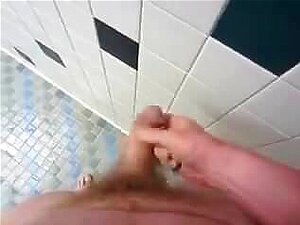 Геј крстарење јавни туш