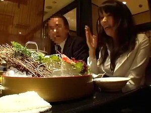 Geile japanische Tussi im verrückten Outdoor, öffentliches JAV-Video