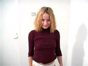 søt blond jente,