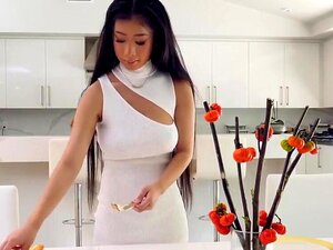 CUM4K Large Tit Oriental Jade Kush gefüllt mit riesigem Sperma