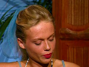 Aniko Jacqueline Lovette und Dina Pearl Anal Orgie. 1994 entdeckten