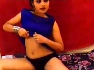 Врућа Деси Анјана индијска девојка