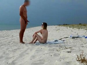 Echter öffentlicher öffentlicher Strandspaß Amateur