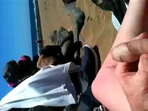 rukken op het openbare strand