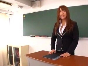 Fantastiska japanska tjejen Shiori Kamisaki i otroliga underkläder,