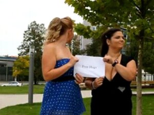 Jättimäiset kaunottaret ovat tyytyväisiä vain BBW femdomiin