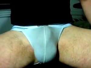 Cazzi impuri che si inumidiscono, sentendosi troia e birichina, così