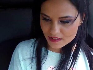 Anhalter-Süße mit großen Titten wird in den Arsch gefickt.