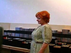 Oma gibt einen gummiartigen Blowjob