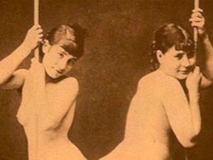 Tauche ein in eine sündige Reise in die Vergangenheit mit der