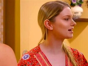 Oljemassage med två sexiga tjejer