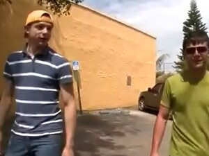 Cartoon-Öffentliche Duschen Schwulenporno im Badezimmer erwischt