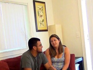 Dikke amateur trekt pik af tijdens het spel thuis. Dikke amateur trekt