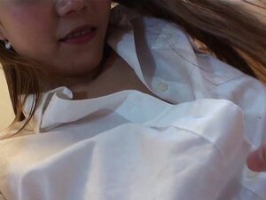 Mie krijgt een volgespoten kut na een hete sekspartij