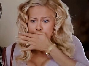 Die vollbusige blonde Brittany Daniel küsst Marlon Wayans