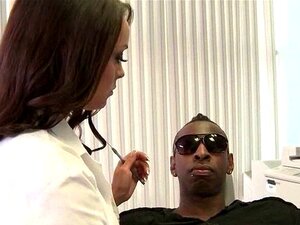 Het MILF suger svart monsterkuk som en hora