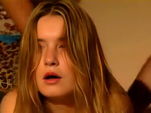 Russische Süßen zuerst anal. Russische Süßen zuerst anal