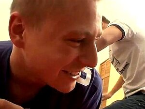 Miespuolinen kehonrakentaja homo seksi trailerit Upeat pojat perse