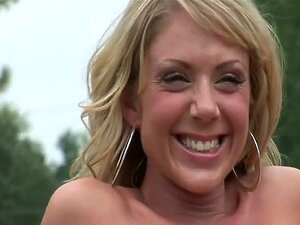 Frische Hotties Model für die Menge