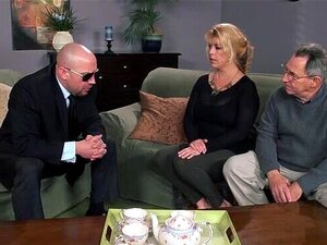 Smalltown Girl, Big Cock Mentalität