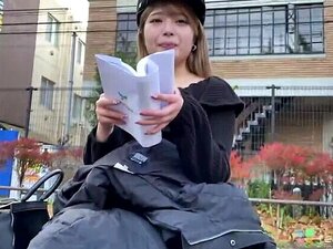 Keiko ist ein japanisches Amateur-Shopgirl, das in ein Hotel in Tokio