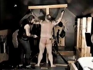 Molliger Bär Retro Gay Spanking