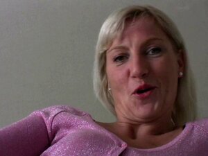 Reife Michelle White MILF Mami, die uns alle ficken wird. Spanische