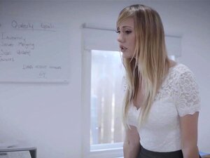 Brutaler Chef hat seine busty MILF-Sekretärin in seinem Büro