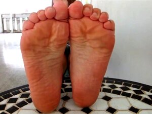 Yliopistotyttö 20-vuotias