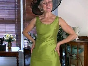 Kypsä äiti jakaa ensimmäisen tuhman videon