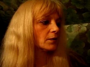 reife Frau wird von Elmi sodomisiert