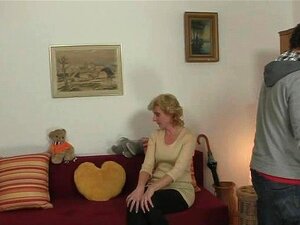 Он има среће са старицом