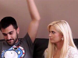 DADDY4K. Kaunis mimmi halusi maistaa vanhaa kyrpää pillussaan